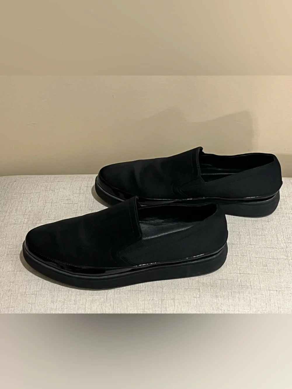 Donald J. Pliner Meg Slip-On Platform Sneaker, Patent Leather Trim,size 8.5 - Picture 2 of 6